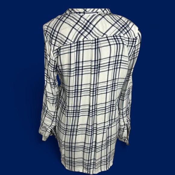 Cotton Navy & White BButton-up Plaid Women's Flannel - Picture 3 of 5